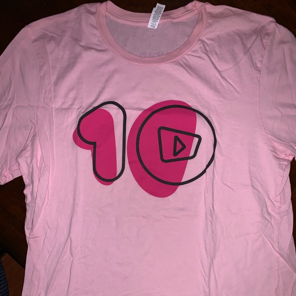 10th VidCon Tee
